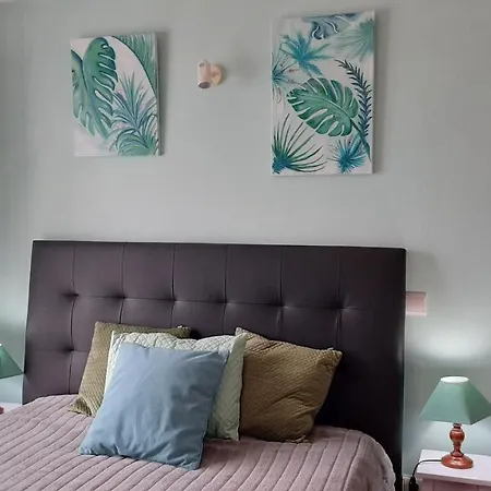 Oceanus With Private Kitchen, Bathroom And Terrace 300m From The Δωμάτια σε οικογενειακή κατοικία